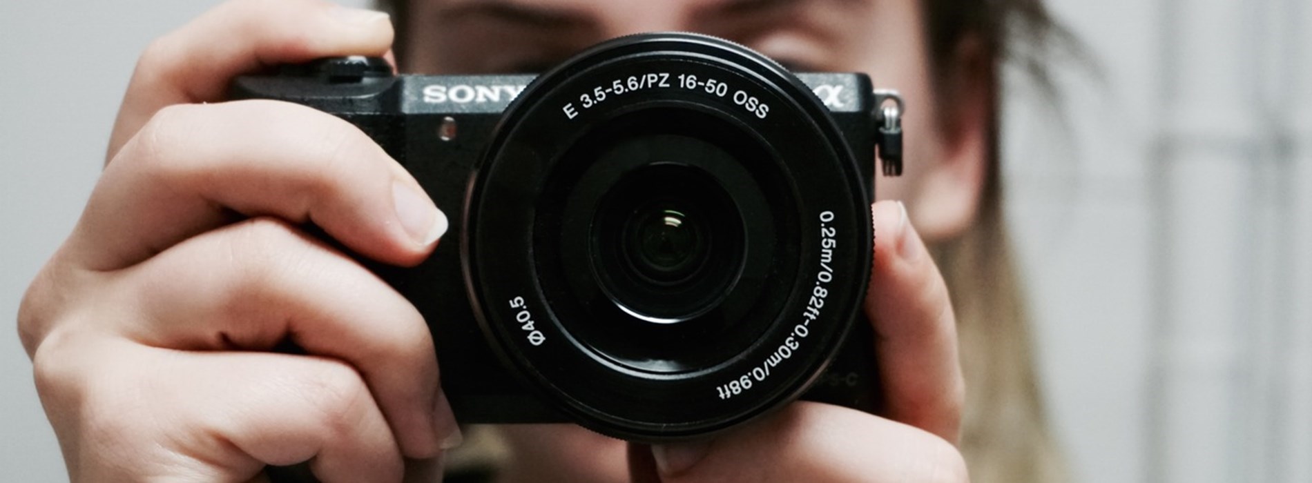 photograph-selfie-sony-camera-76012.jpg photograph-selfie-sony-camera-76012.jpg