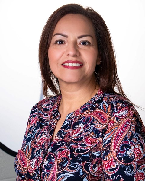 mrs-duenez.jpg mrs-duenez.jpg